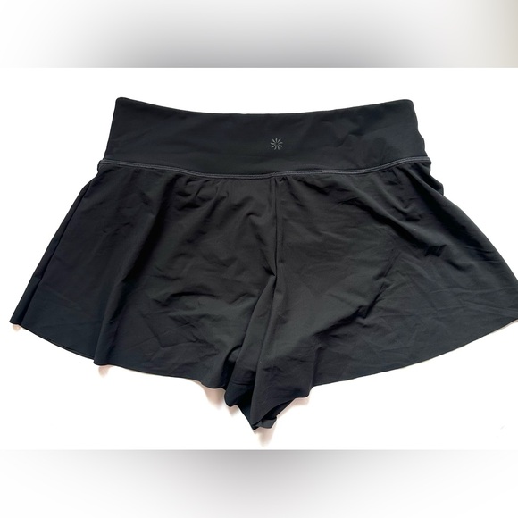 Athleta‎ Black Athletic Run Shorts Women’s Sz Medium New with tags High Rise Gym - Picture 2 of 8